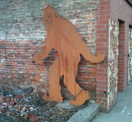 Bigfoot statue stolen from downtown antique shop