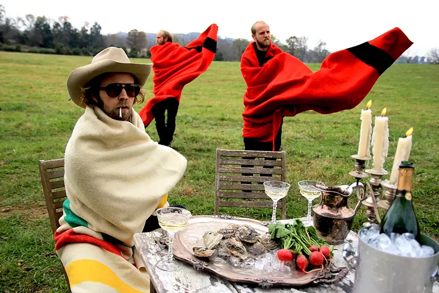 Hard-to-classify Virginia-based band Pontiak takes Mootsy's Monday.