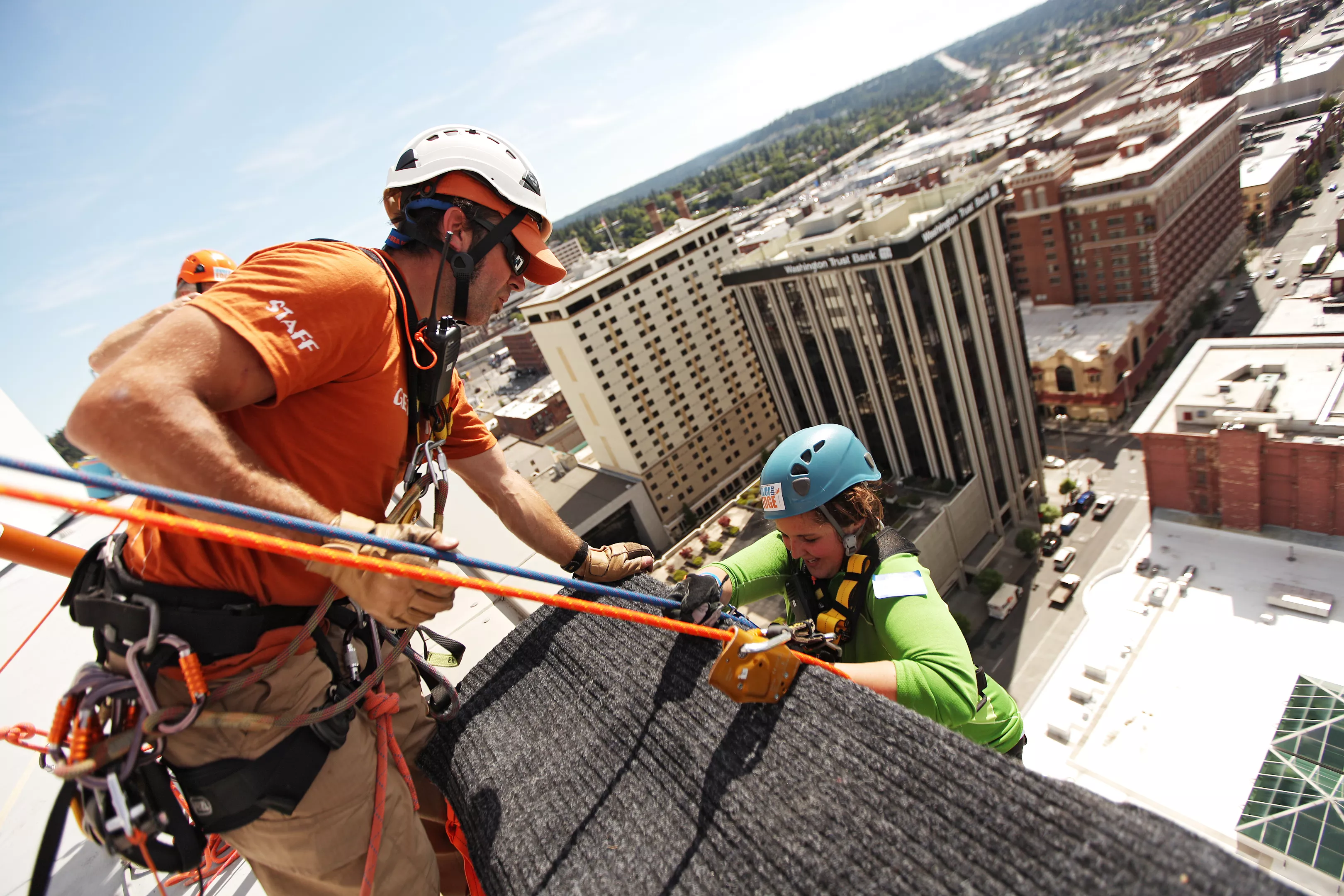 OVER THE EDGE Rappelling down 264 feet Bloglander