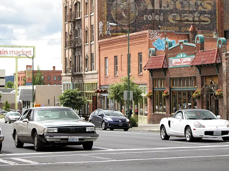 Several businesses on West Main Avenue would prefer a two-way street. - YOUNG KWAK