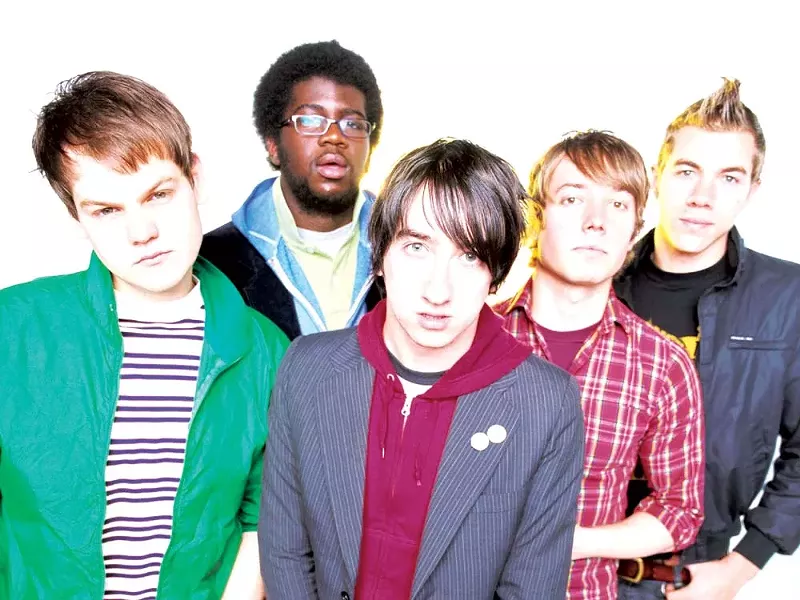 Singer Tom Higgenson (center) and the Plain White T’s