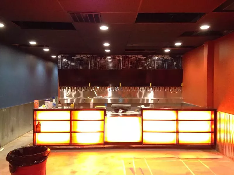 The South Hill Growler Guys before the opening. - GROWLER GUYS