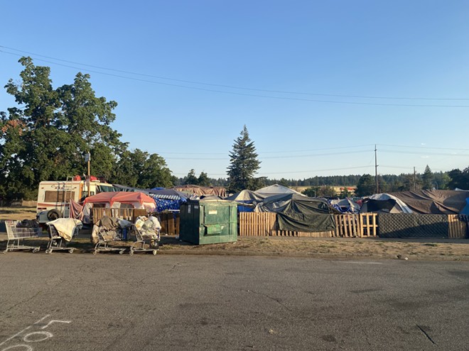 As temps reach 104, Spokane orders WSDOT to remove cooling tent at state's largest homeless camp (2)