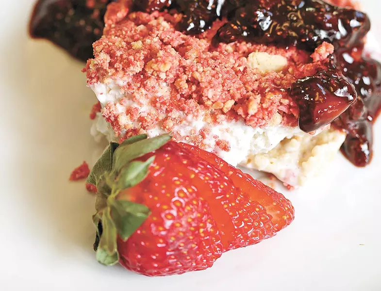 Strawberry crunch ice cream bars with balsamic strawberry sauce. - YOUNG KWAK PHOTO