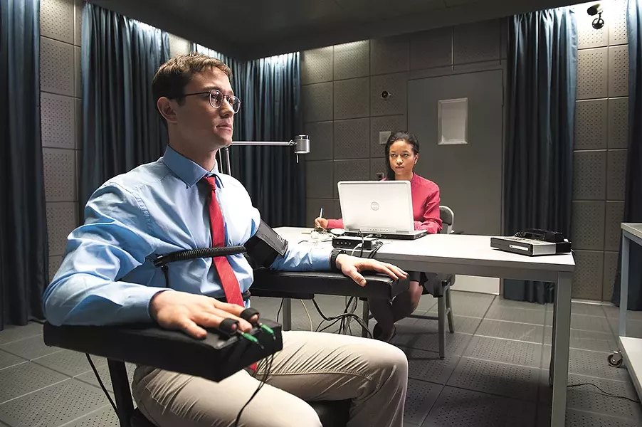 Joseph Gordon-Levitt plays the title role in Snowden.