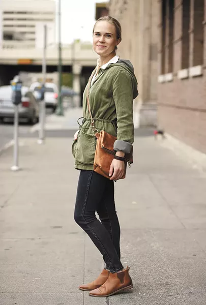 Teddi Cripps shows off her Hustle & Hide Medina satchel and wrap bracelet. - YOUNG KWAK
