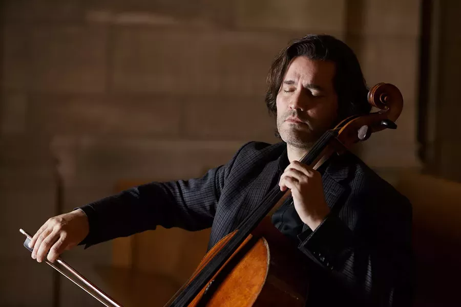 Zuill Bailey takes his talent where people seldom hear classical excellence, from malls to hospitals to Alaskan village. - YOUNG KWAK