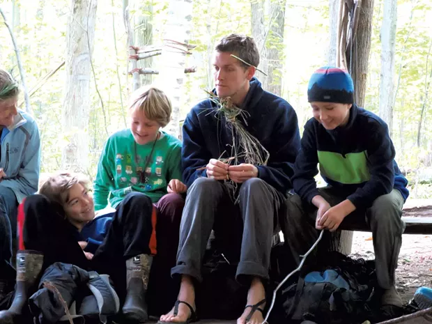 O'Connor with students - MATTHEW THORSEN