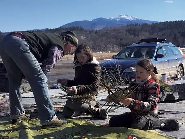 Penny Hewitt teaching basketmaking to Téa and Rhea Ferris - COURTESY OF PENNY HEWITT