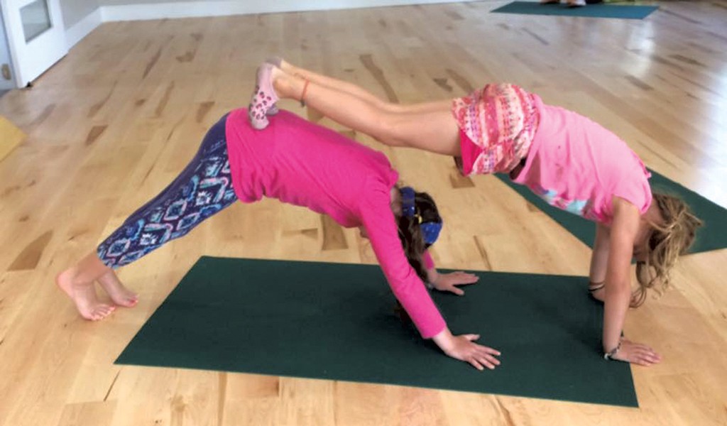 Yoga Poses For Kids 2 People | Kayaworkout.co