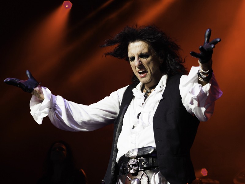 Alice Cooper performing at DTE Energy Music Theatre, 2019. - BROOKE ELIZABETH ART/SONICLIVEMEDIA