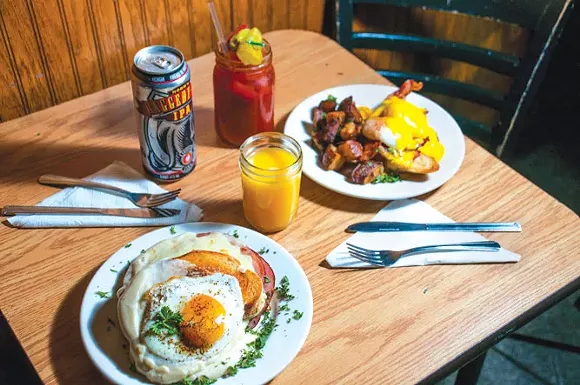 Boboville Brunch at Kelly's Bar. - TOM PERKINS