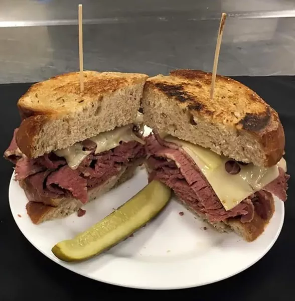 VINTAGE HOUSE CORNED BEEF SANDWICH | COURTESY PHOTO