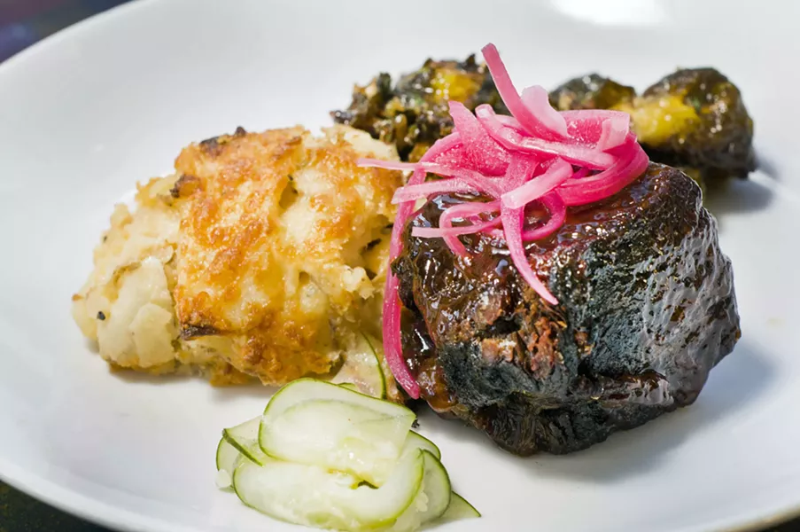 BBQ short rib - TOM PERKINS