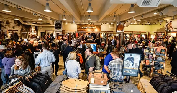 Carhartt is requiring its workers to get vaccinated and people have feelings - Vimarsana News