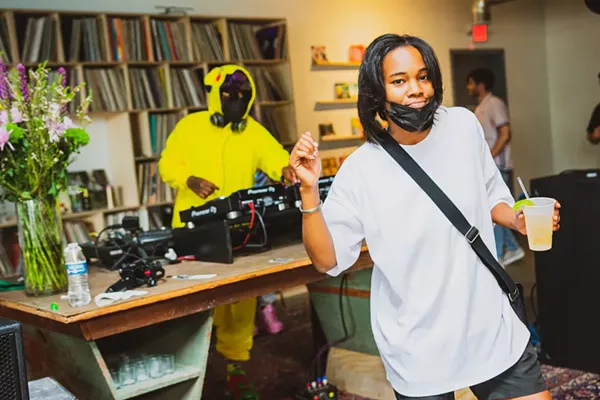 With no more government support, Detroit venues come up with their own COVID-19 policies - Vimarsana News