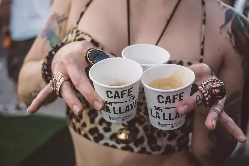 Qui veut un cafecito ? - PHOTO AVEC L'AUTORISATION DE JLPR