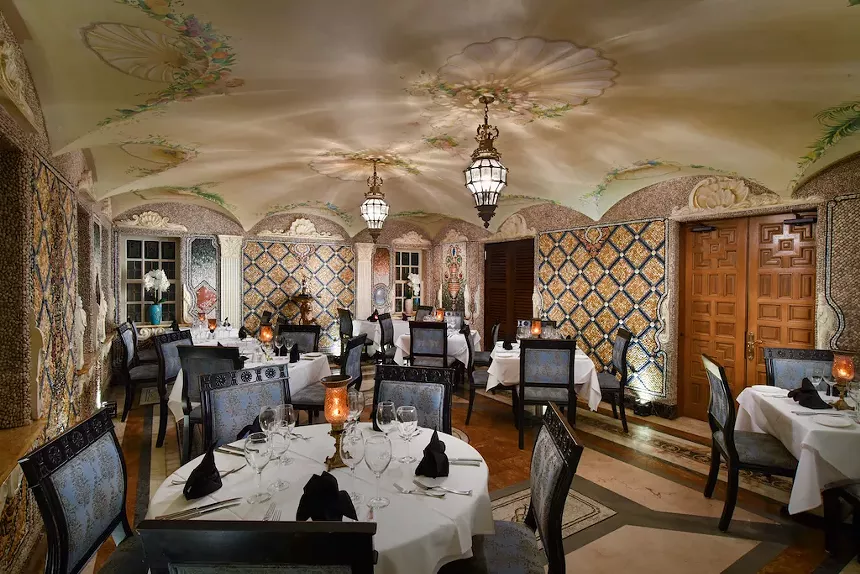 The dining room at Gianni's - PHOTO COURTESY OF GIANNI'S AT VILLA CASA CASUARINA
