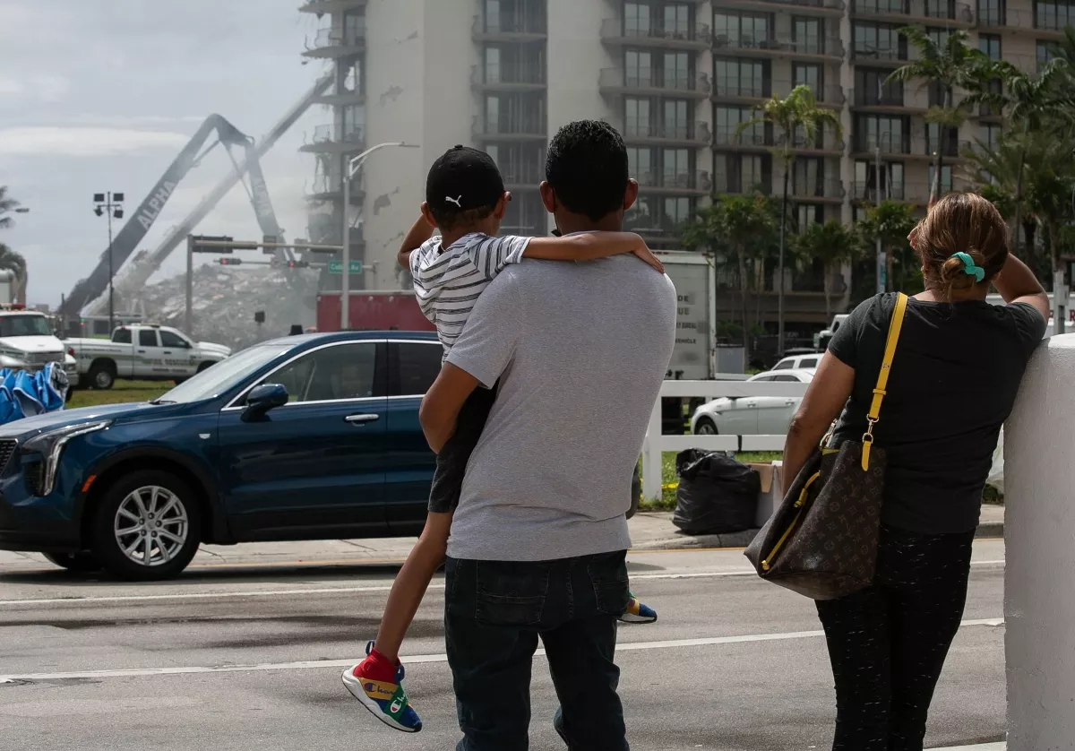 Surfside Families Wait for Deaths or Survivors as Search ...