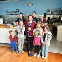 Free Meals and Skills for Kids at the J Caf&eacute;