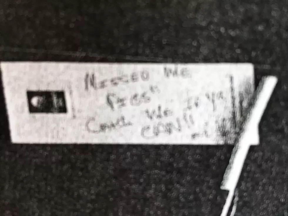 The note, written on a Comfort Inn notepad: "MISSED ME PIGS!! CATCH ME IF YA CAN!! EZ$." - SUBMITTED