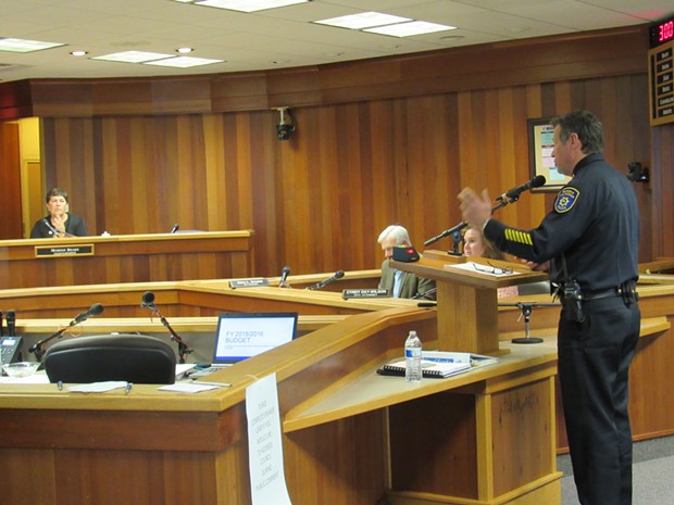 Chief Andy Mills addresses the Eureka City Council. - LINDA STANSBERRY