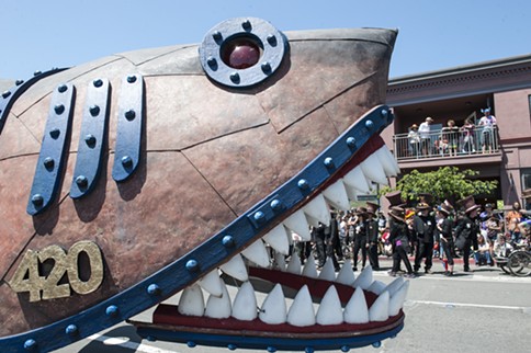 Ken Beidleman's Shark awaits its crew just prior to the noon kick off of the 2016 Kinetic Grand Championship.