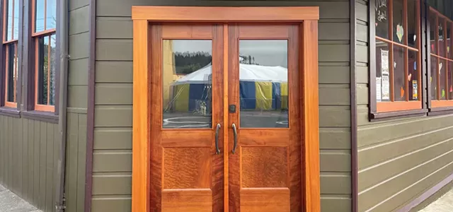 The Logger Bar Comes Back to Life