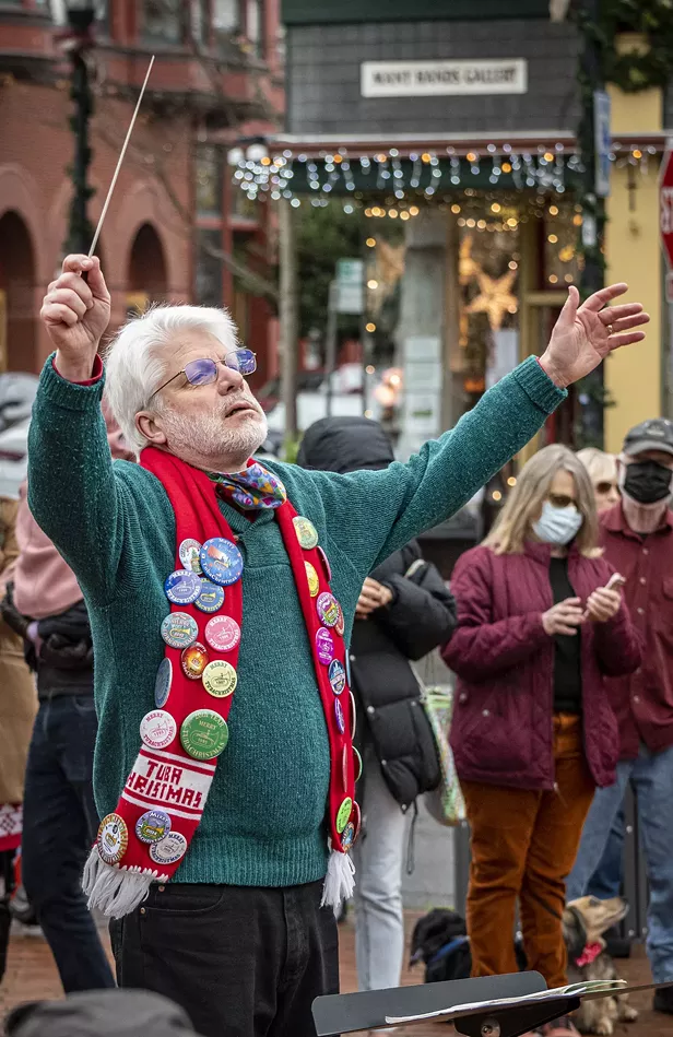 Photos: 'Tis the Tuba Season - Vimarsana News