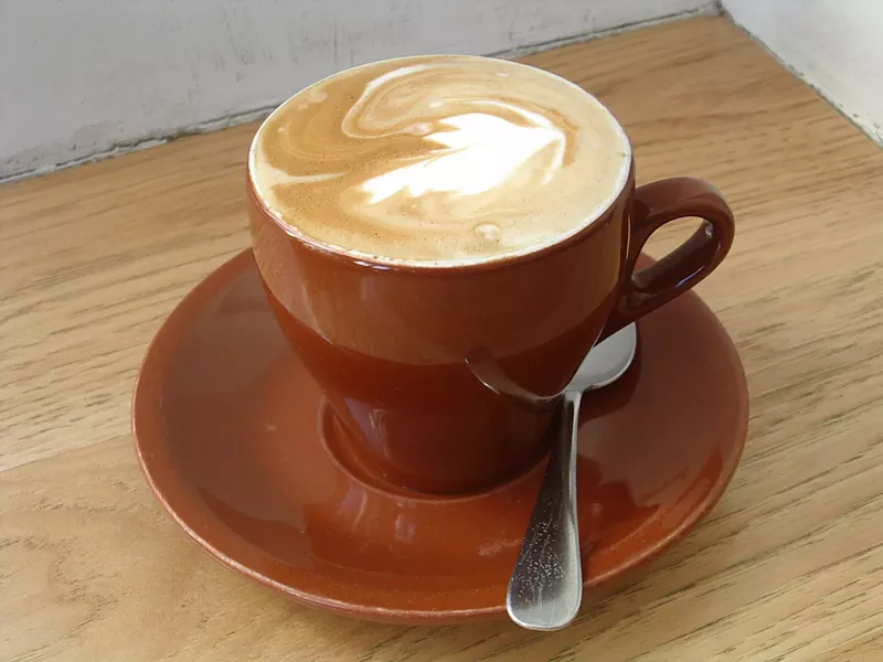 un cappuccino - PHOTO BY SIMONA CARINA