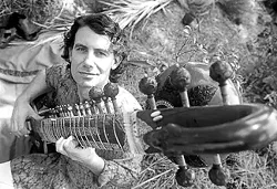 WELCOME TO INDIA : Tabla player Pandit Hom Nath Updadhyaya and sitar player Paul Livingstone (pictured) perform a concert on Oct. 16 in the San Luis Obispo Museum of Art. - PHOTO BY JAY MATSUEDA