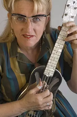OLD TIMEY : The Red Barn Community Music Series brings you the country blues and hillbilly boogie of Del Rey (pictured) and Suzy Thompson on Feb. 19 at the Red Barn. - PHOTO COURTESY OF DEL RAY