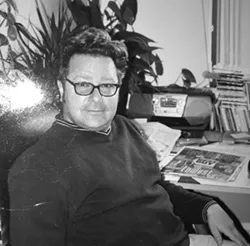 GETTING PUDGY! : After a decade and a half of sitting on his ass staring at a computer screen, New Times has begun taking its toll on Glen Starkey. - NEW TIMES FILE PHOTO