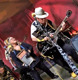 BOOGIE: The Cliffnotes (that’s Valerie Johnson on washboard and Cliff Stepp on guitar) play two shows this weekend: July 17 at Branch St. Deli and July 18 at Shell Café. - PHOTO BY PHOENIX RISING