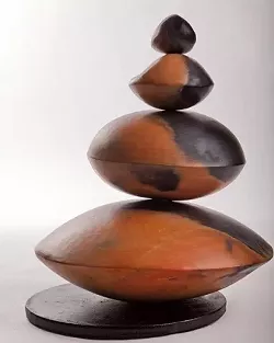 EQUILIBRIO AUTUNNO : The organic forms crafted by Swiss Italian sculptor Simona Bellini harmonize elegantly with di Santo’s nature-inspired watercolors in the Steynberg Gallery exhibit “Stagioni,” Italian for “Seasons.” - ART BY SIMONA BELLINI, PHOTO COURTESY OF STEYNBERG GALLERY