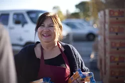 FOODBANK-Lucy_Escarcega-sem-317083-xi3f1454-20120104.jpg
