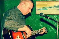 LOOPER : “One-man-psychedelic-acousti-loop” musician Holus Bolus (aka Tom Boylan) plays Frog and Peach on Oct. 5. - PHOTO COURTESY OF HOLUS BOLUS