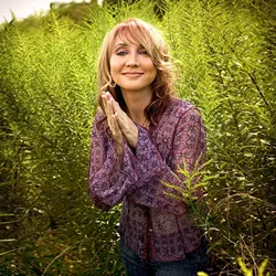 COUNTRY GAL: The Clark Center presents singer-songwriter Pam Tillis in concert on Feb. 18. - PHOTO COURTESY OF PAM TILLIS