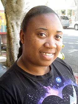 Tenisha Thorne