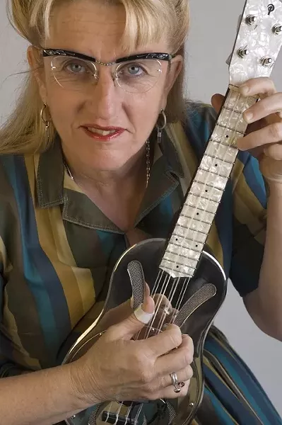 OLD TIMEY : The Red Barn Community Music Series brings you the country blues and hillbilly boogie of Del Rey (pictured) and Suzy Thompson on Feb. 19 at the Red Barn. - PHOTO COURTESY OF DEL RAY