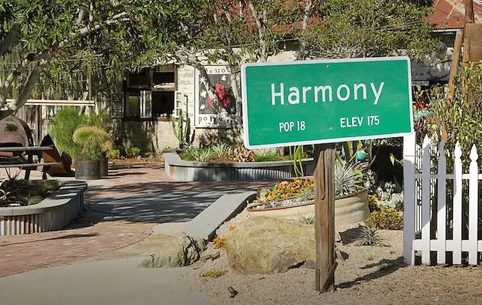 PHOTOS COURTESY OF HARMONY CELLARS