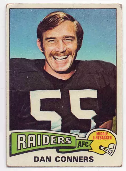 IMAGE COURTESY OF TOPS TRADING CARDS