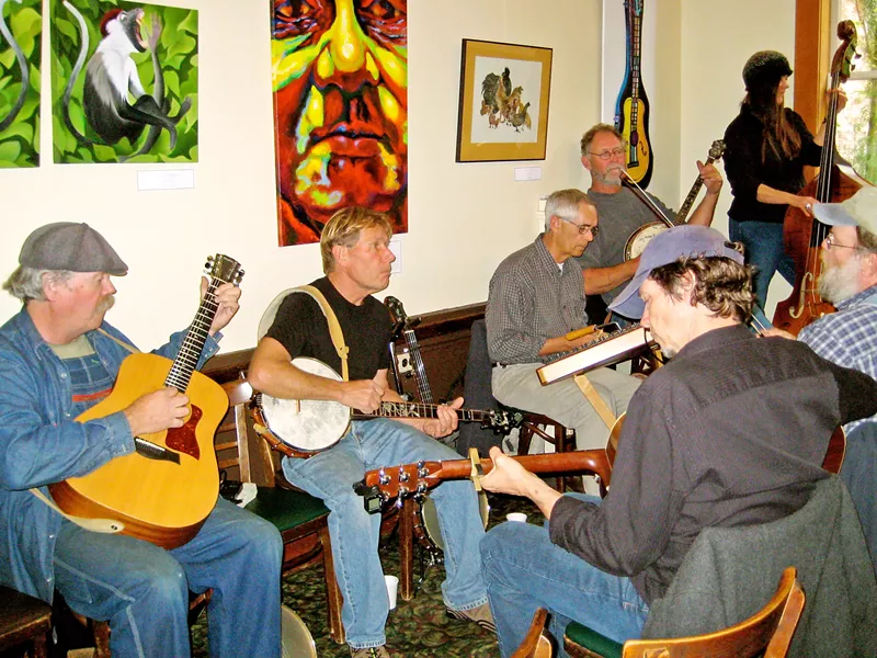 ART IN MANY FORMS Linnaea's Cafe in SLO doesn't limit itself to being a venue for visual arts: Musical performances are welcomed as well. - PHOTO COURTESY OF MARIANNE ORME