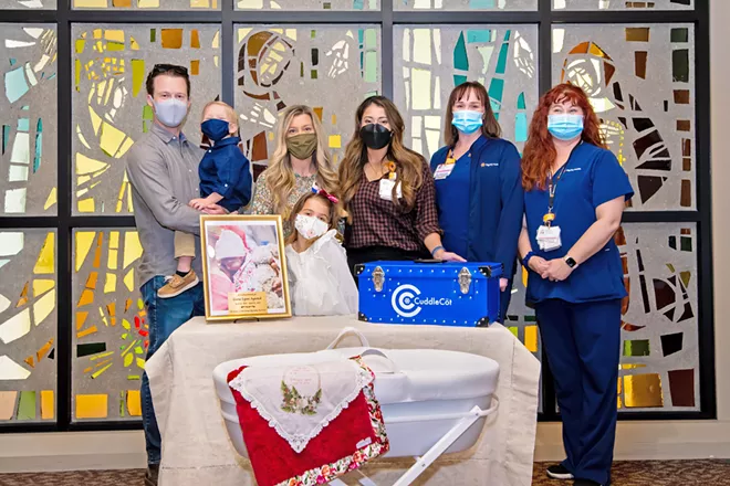 A Central Coast Dignity Health nurse raises funds for Cuddle Cots to help families with newborn deaths - Vimarsana News