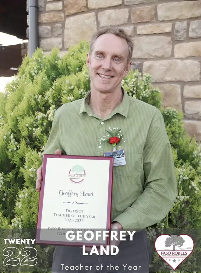 Paso teacher butts heads with school board, selected County Teacher of the Year - Vimarsana News