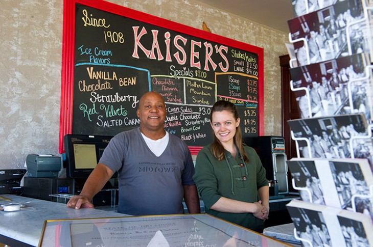 Randy Giggers and Kristen Cory prepare to open the new Kaisers. (Shannon Cornman)