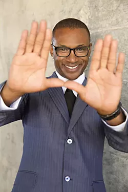 TommyDavidson_ProfessionallookwHands.jpg