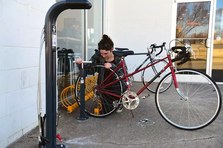 Bike-Station-user_9297mh.jpg