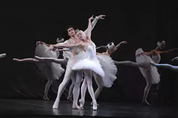 WEB-Swan-Lake1778_052206_01-1.jpg