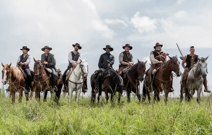 (l to r) Byung-hun Lee, Ethan Hawke, Manuel Garcia-Rulfo, Denzel Washington, Chris Pratt, Vincent D'Onofrio and Martin Sensmeier in Metro-Goldwyn-Mayer Pictures and Columbia Pictures' THE MAGNIFICENT SEVEN. - SAM EMERSON